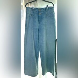 Closed Light Blue Flare Jeans
